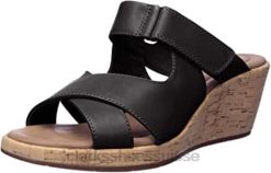 Sandale compensée Un Plaza Slide en cuir noir pour femme Clarks femmes N6R8B92 Clarks Cuir noir